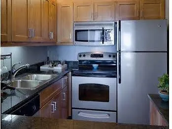 Hotel Corporate Suites Network At Columbus Plaza 2*